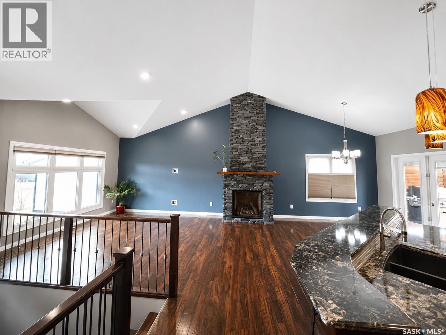 214 Elizabeth STREET — photo 5
