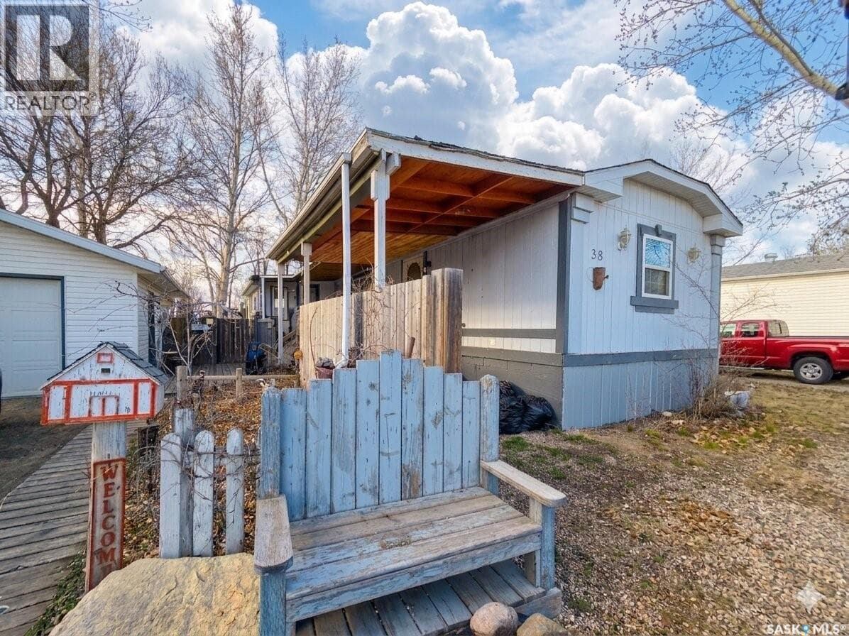 38 Prairie Sun COURT