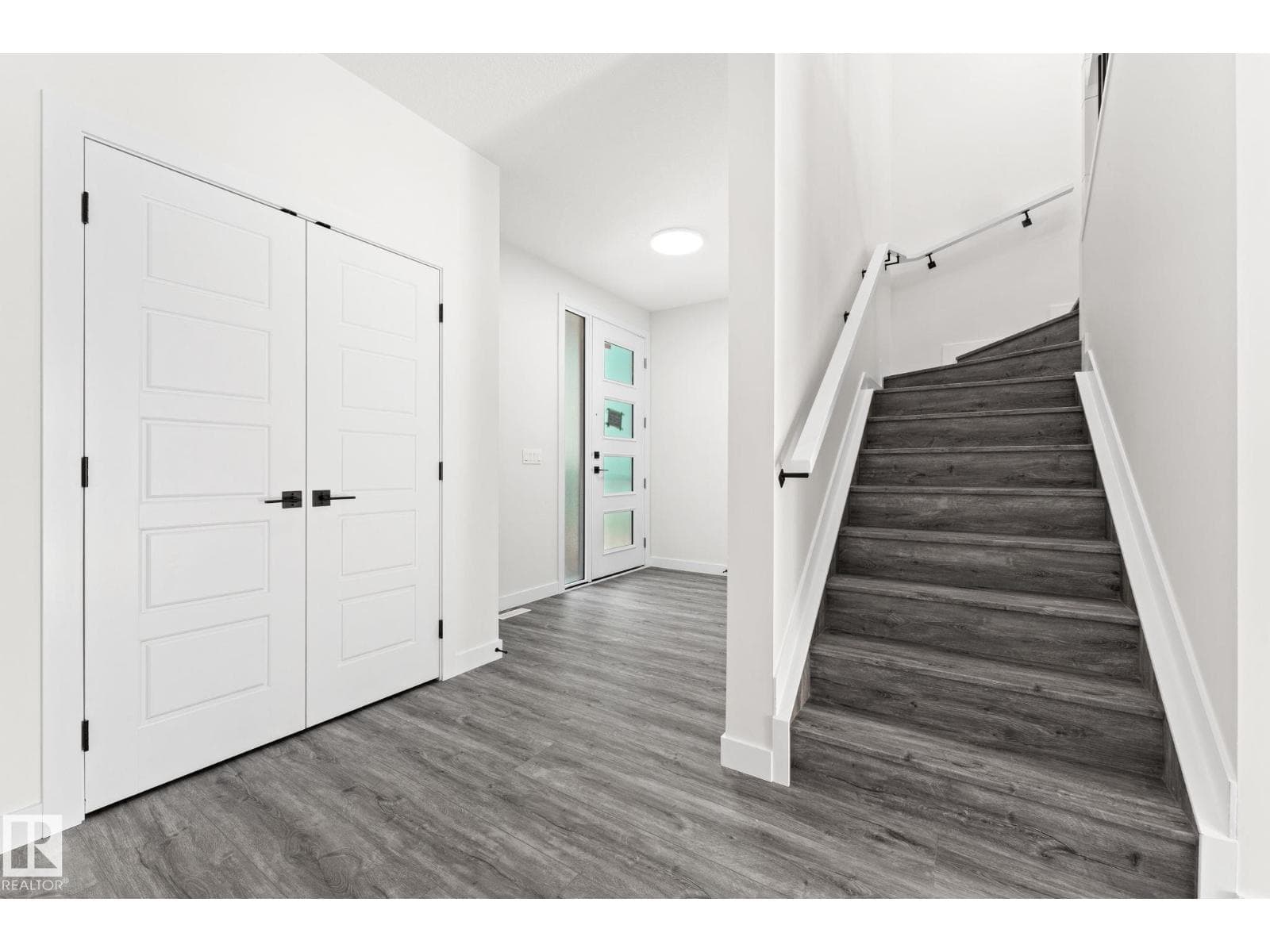 3 PIERWYCK LO — photo 2