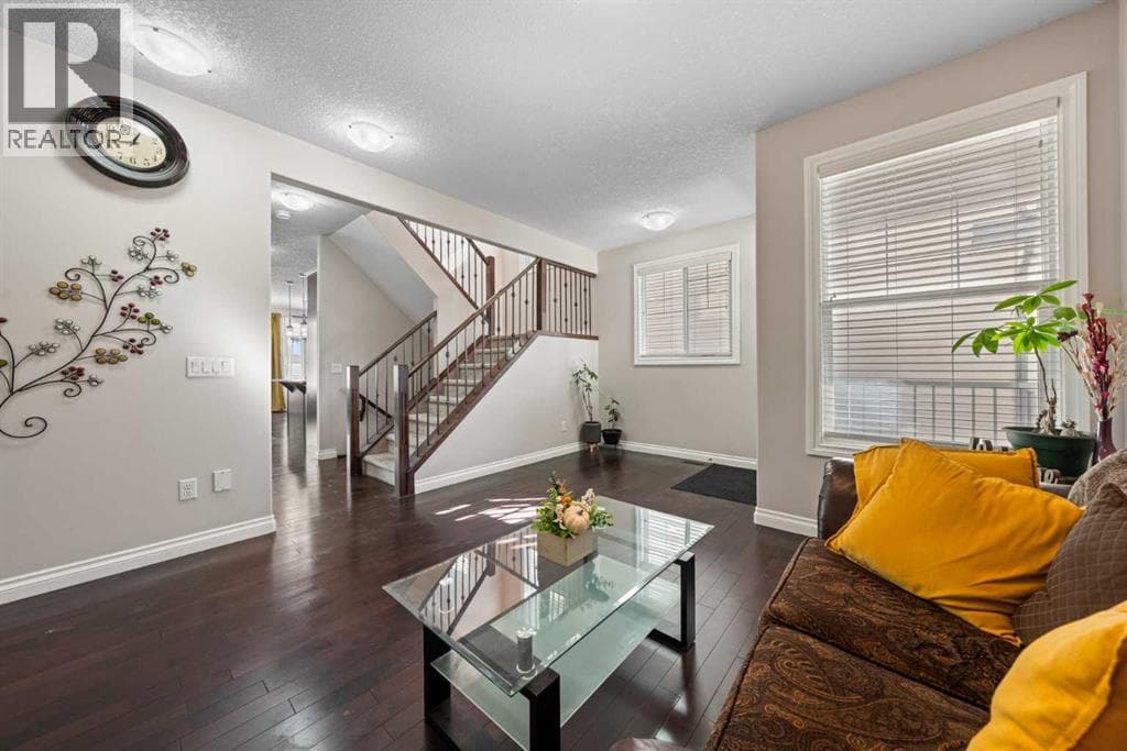 529 Saddlelake Drive NE — photo 4