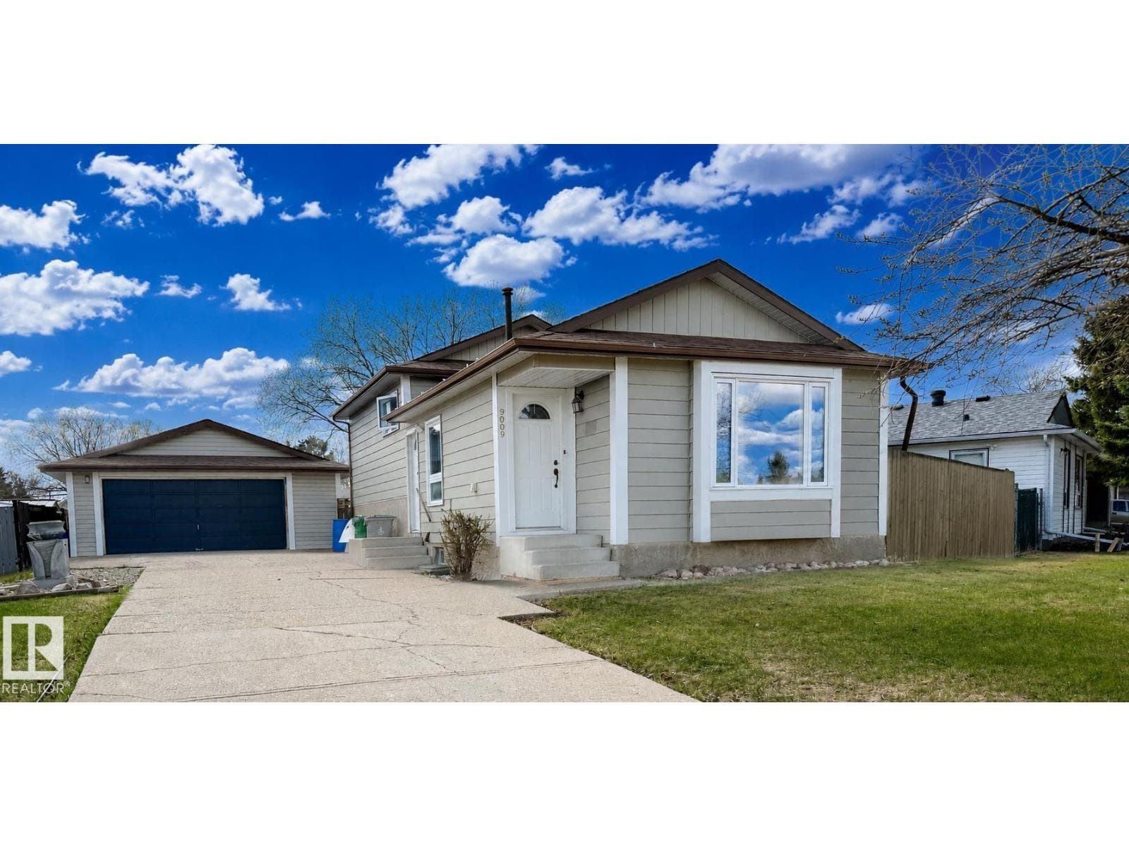 9009 102 AV — photo 2
