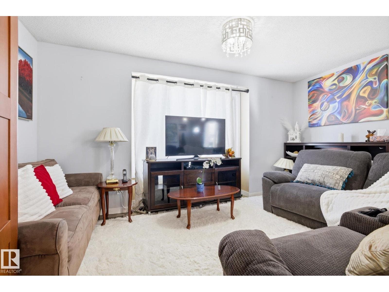 9009 102 AV — photo 4