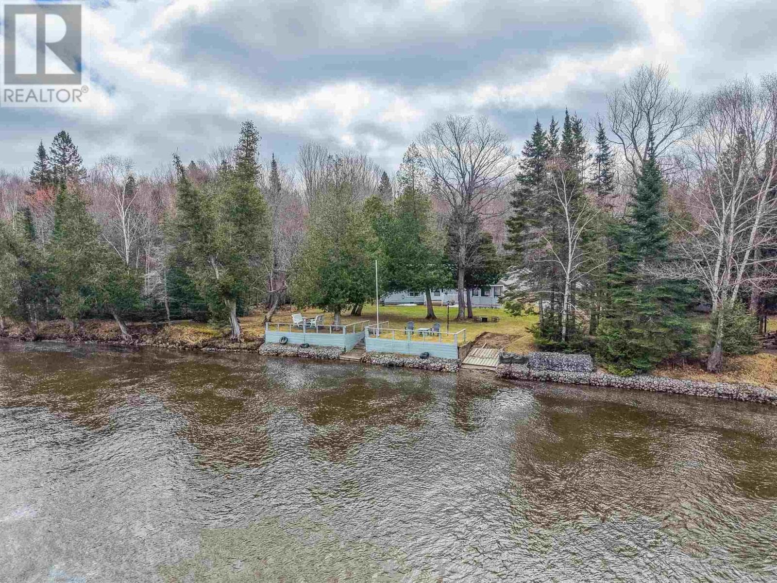 98 Whispering Pines RD — photo 5