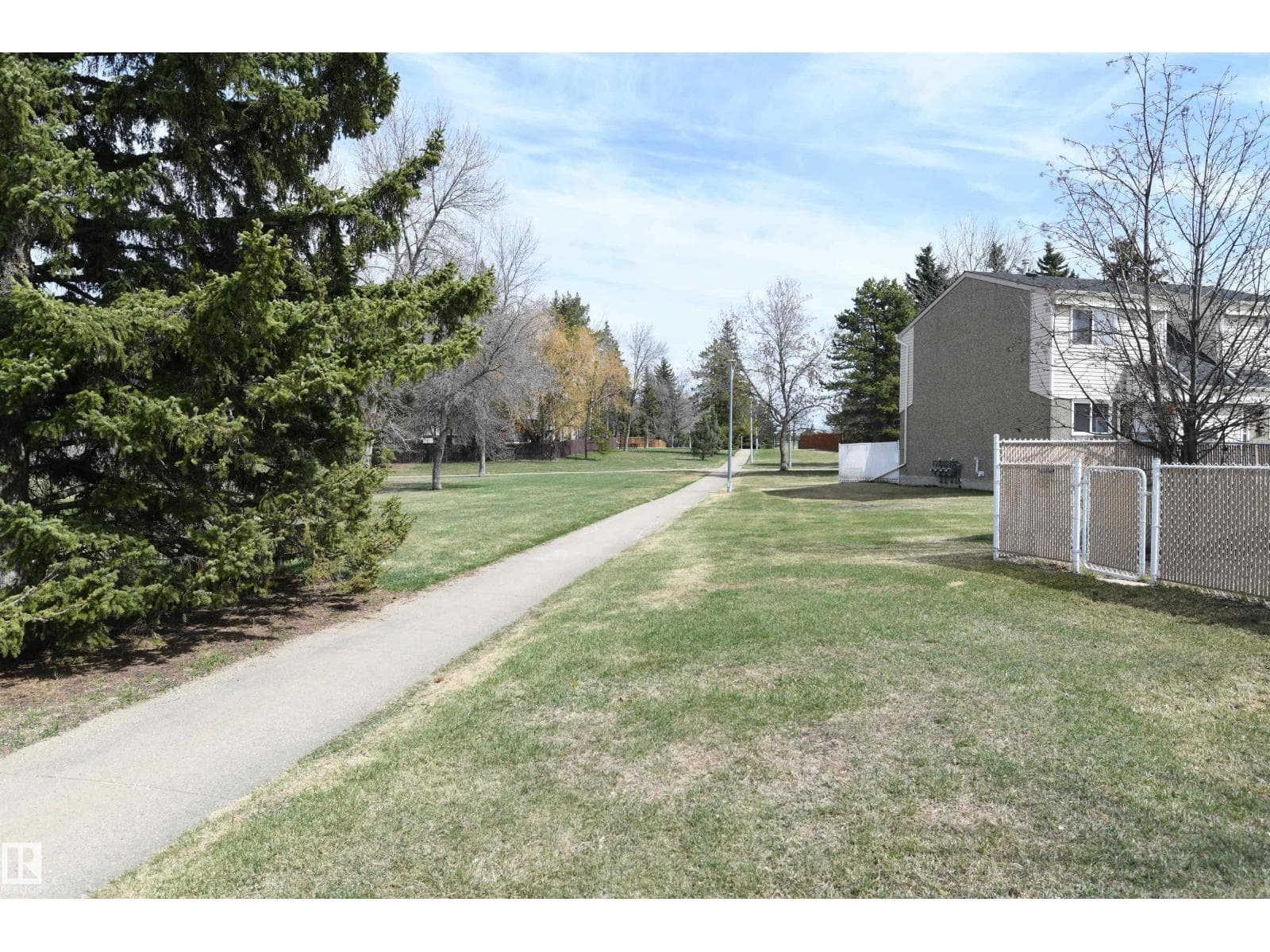 5823 RIVERBEND RD NW — photo 2
