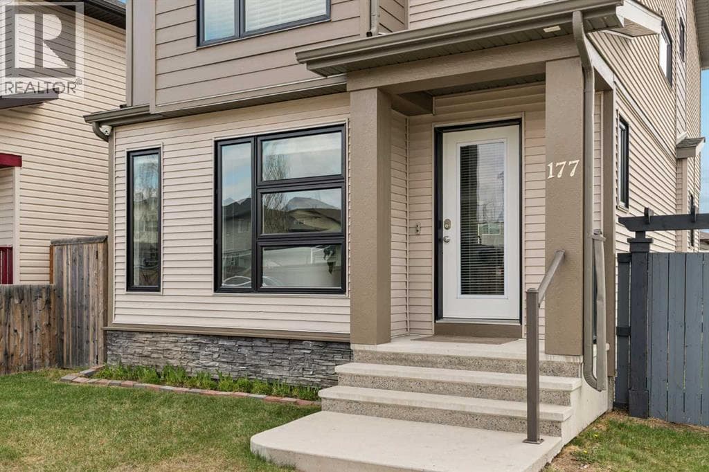 177 Walden Manor SE — photo 3