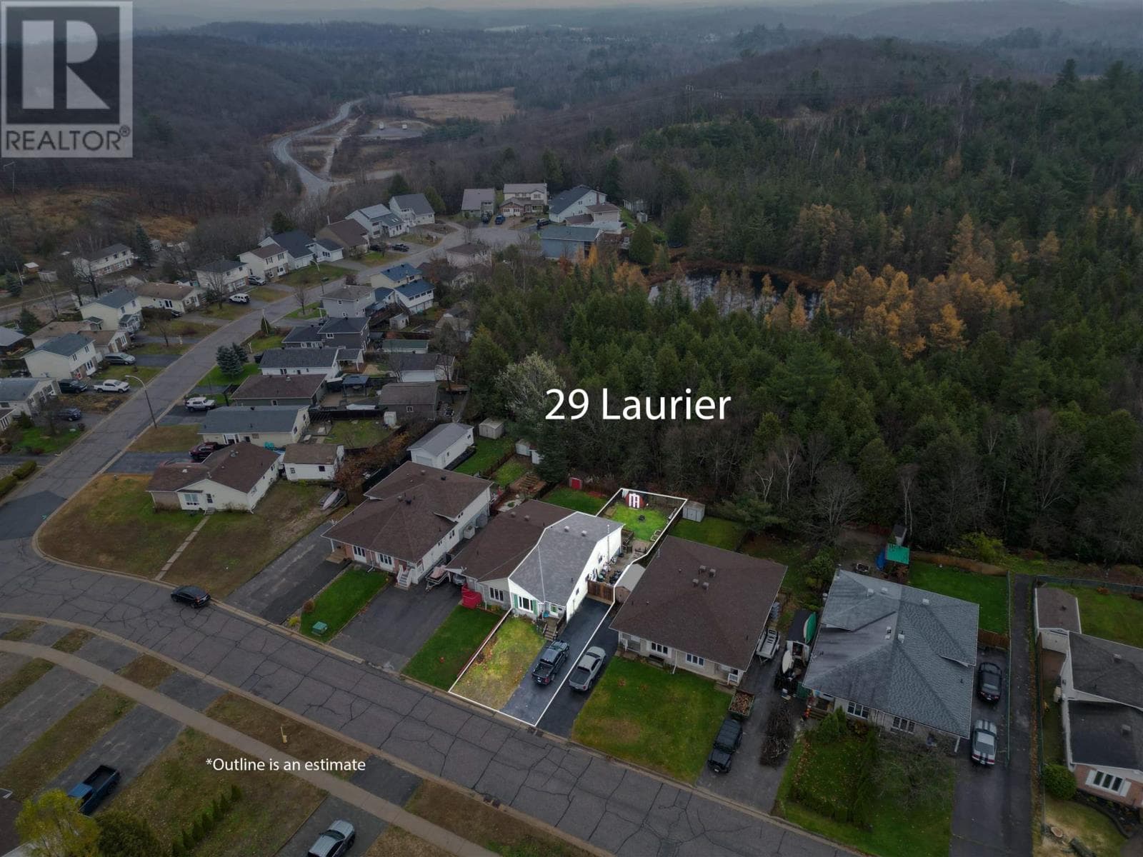 29 Laurier RD — photo 2