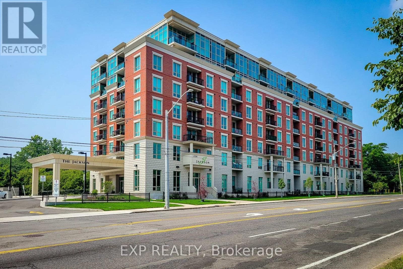 102 - 2750 KING STREET E