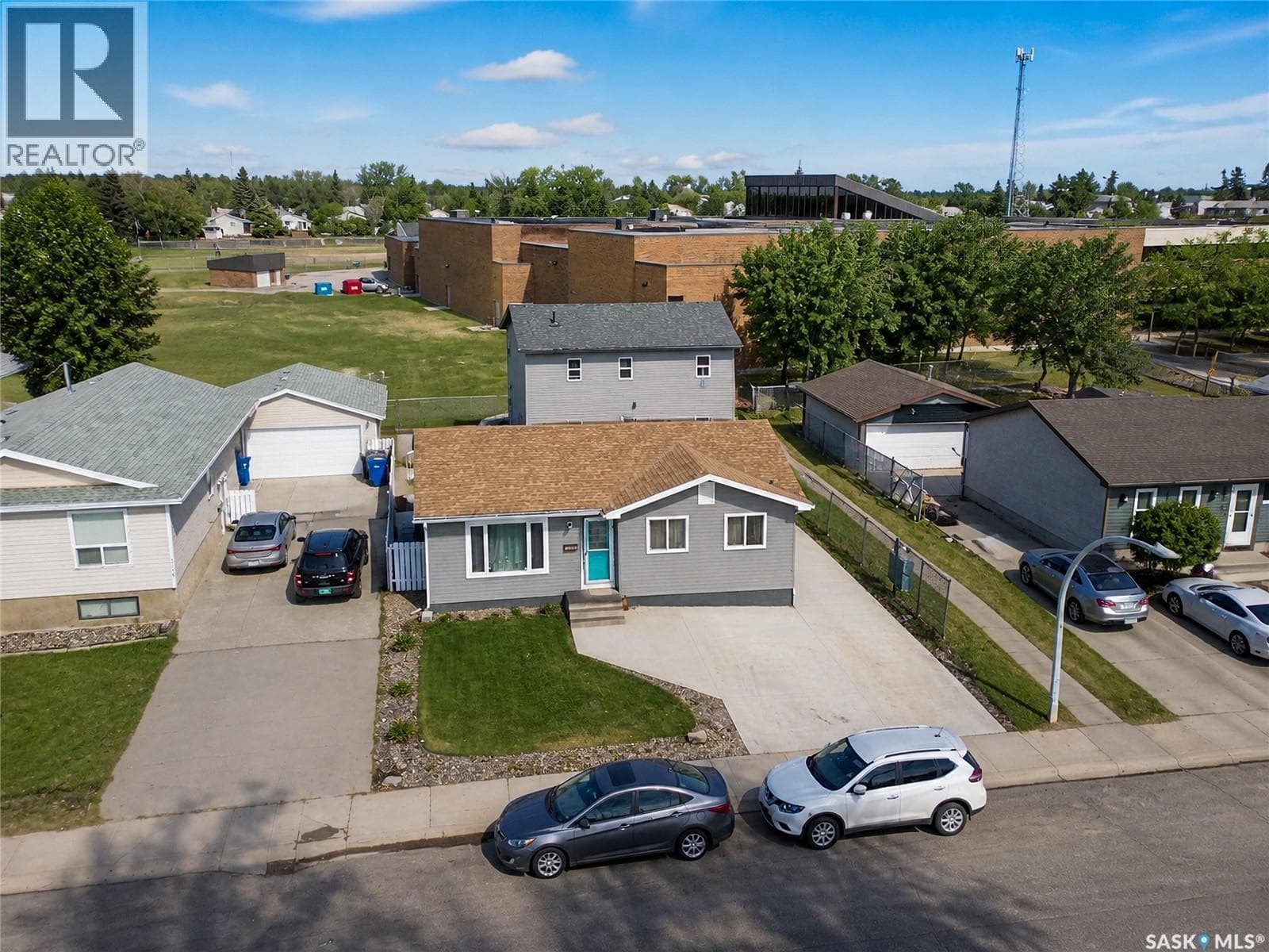 1739 Fleet STREET — photo 3