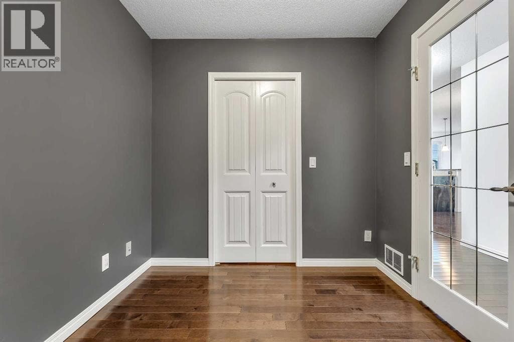 1202, 175 Panatella Hill NW — photo 4