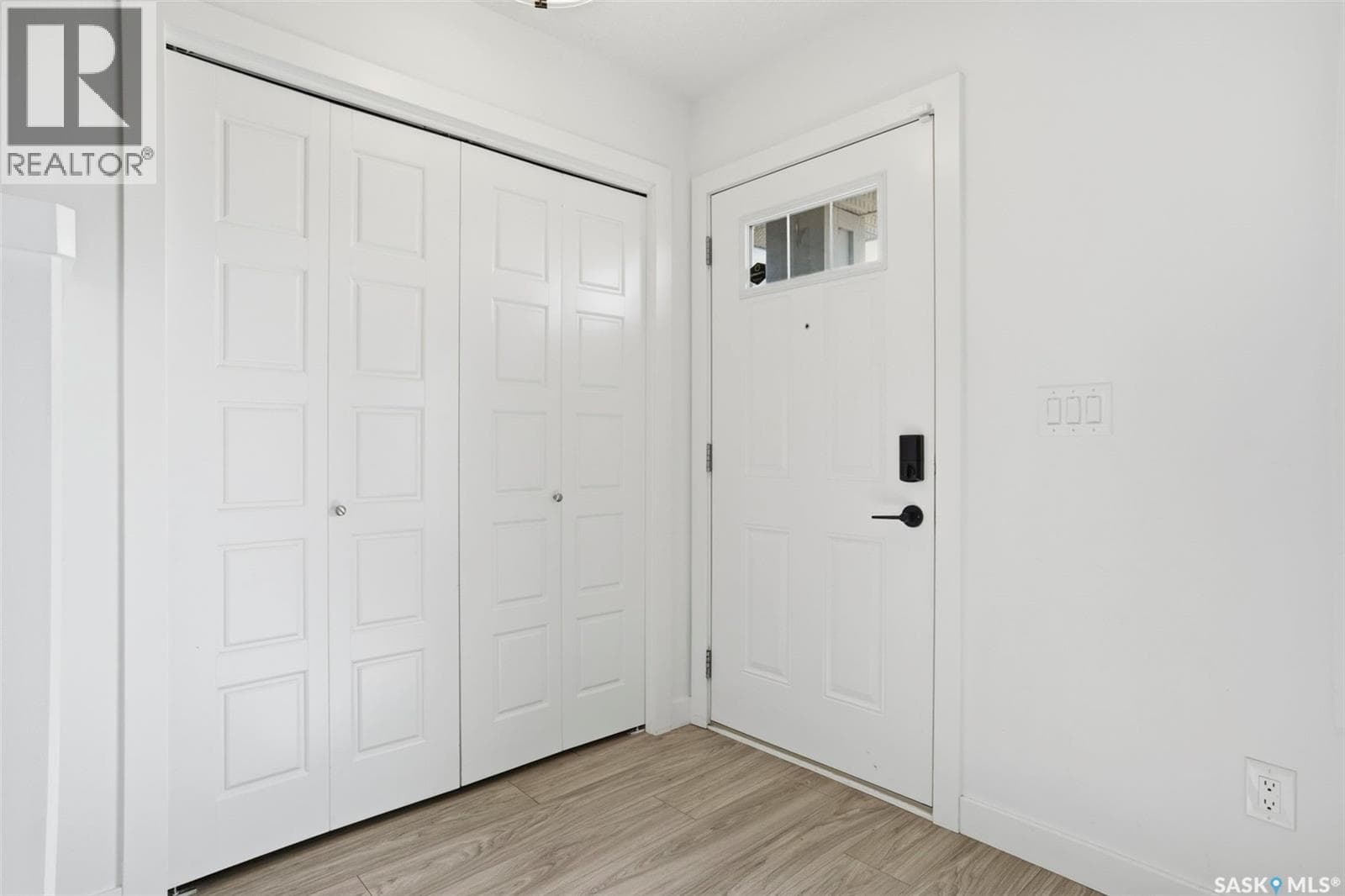340 McOrmond DRIVE — photo 2
