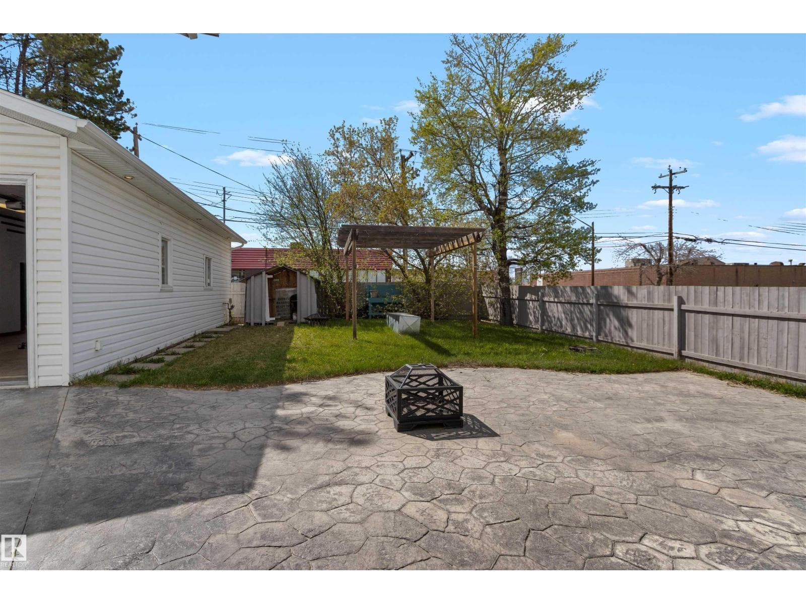 4903 52 AV — photo 4