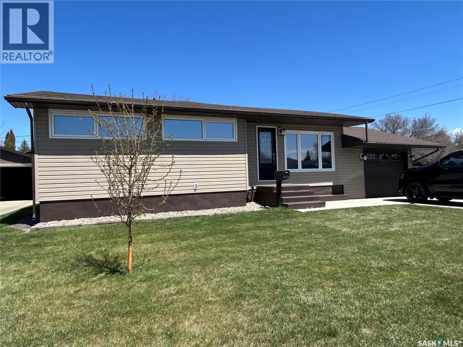 1613 Dieppe CRESCENT