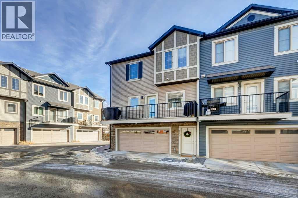 444 Legacy Point SE — photo 2