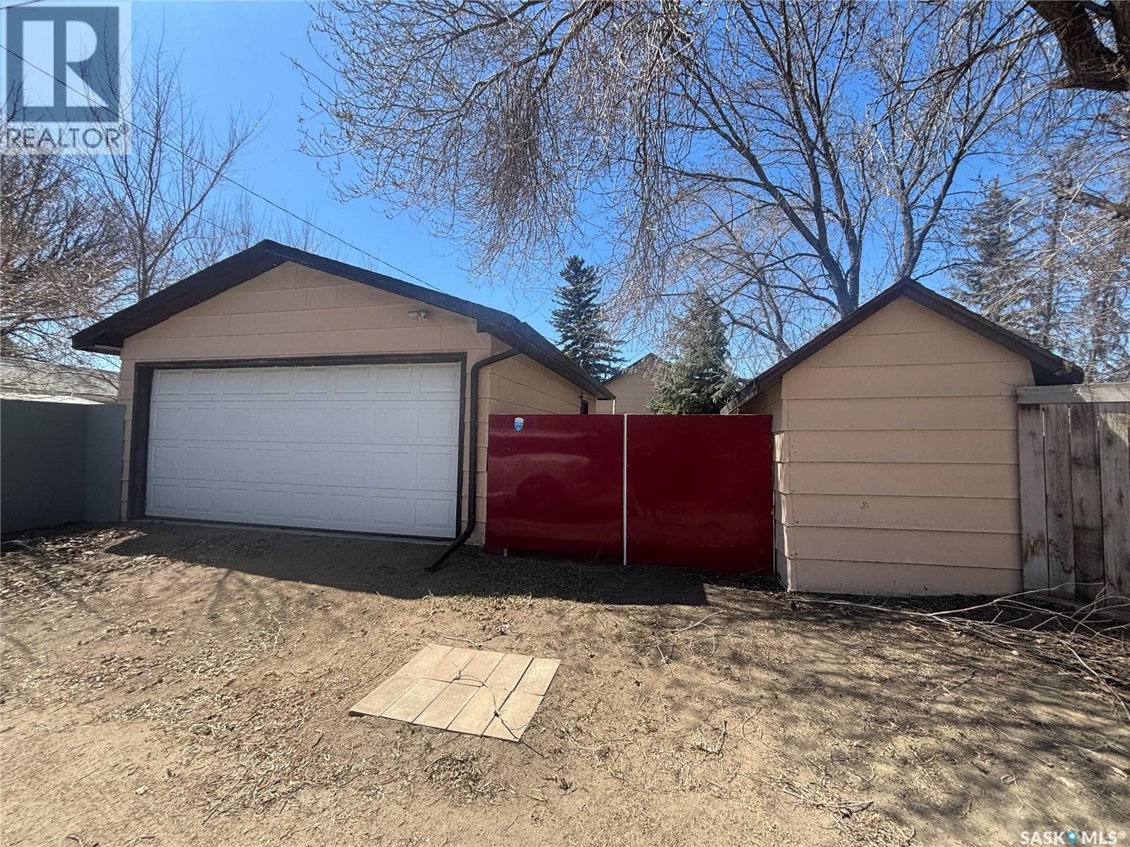 906 WELDON AVENUE — photo 2