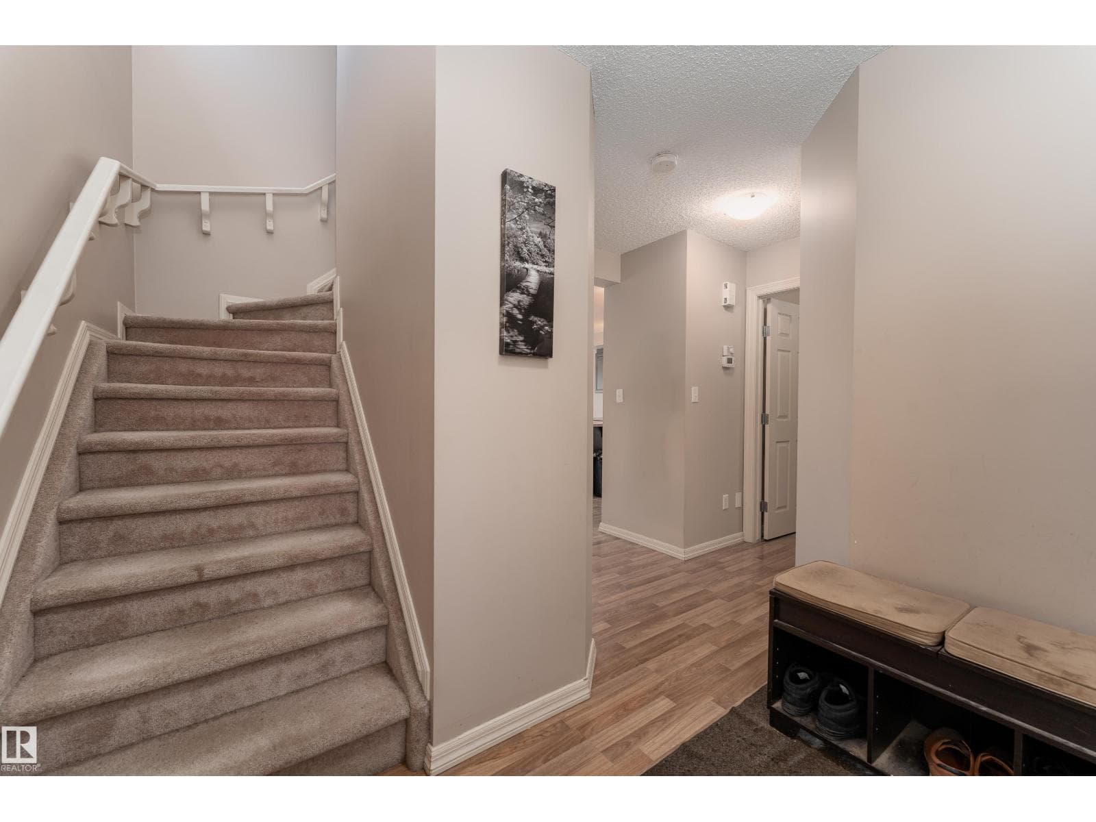 92 CALVERT WD — photo 4