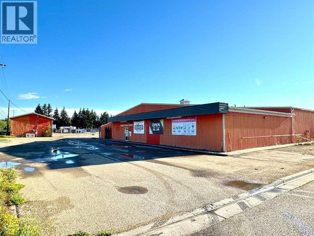 6103 54 Street — photo 5