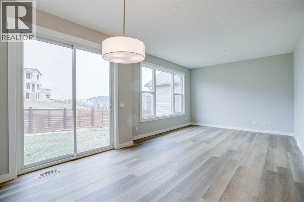 77 Calhoun Crescent NE — photo 5