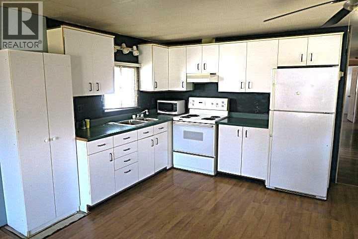 4 21A St Close — photo 2