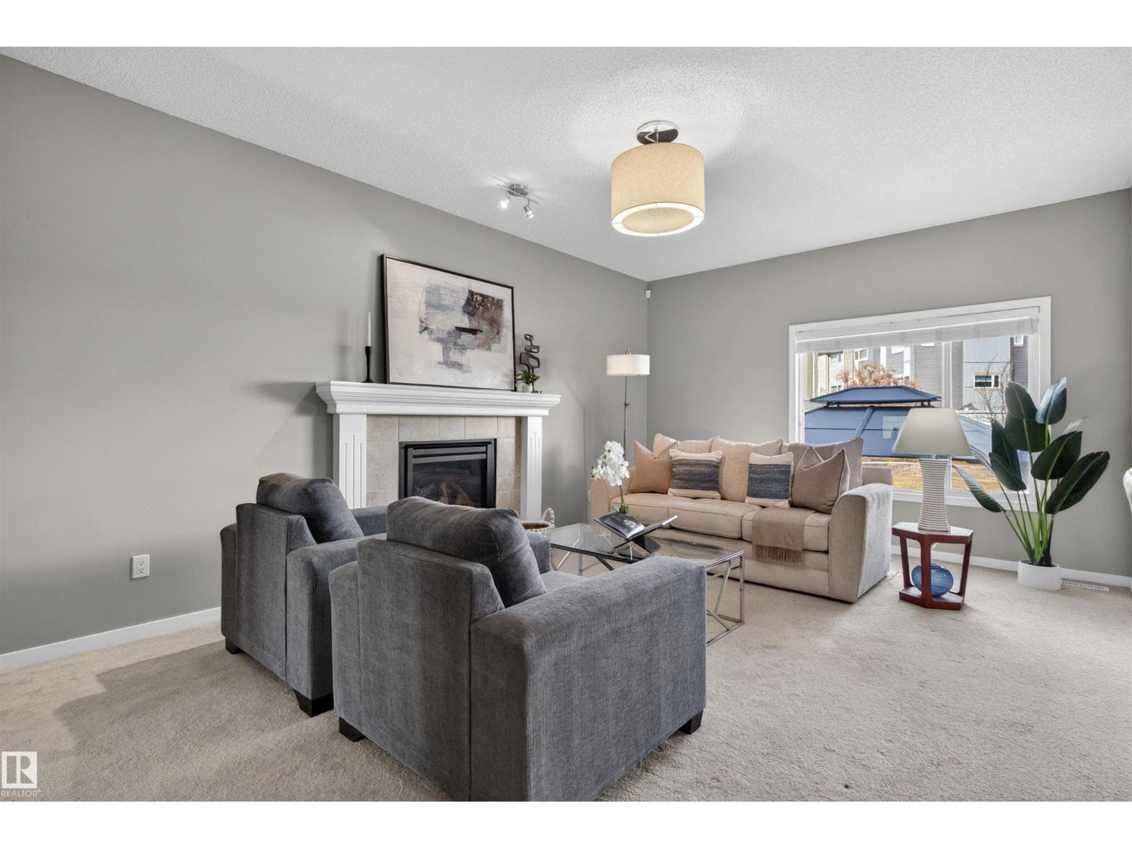 389 SIMMONDS WY — photo 3