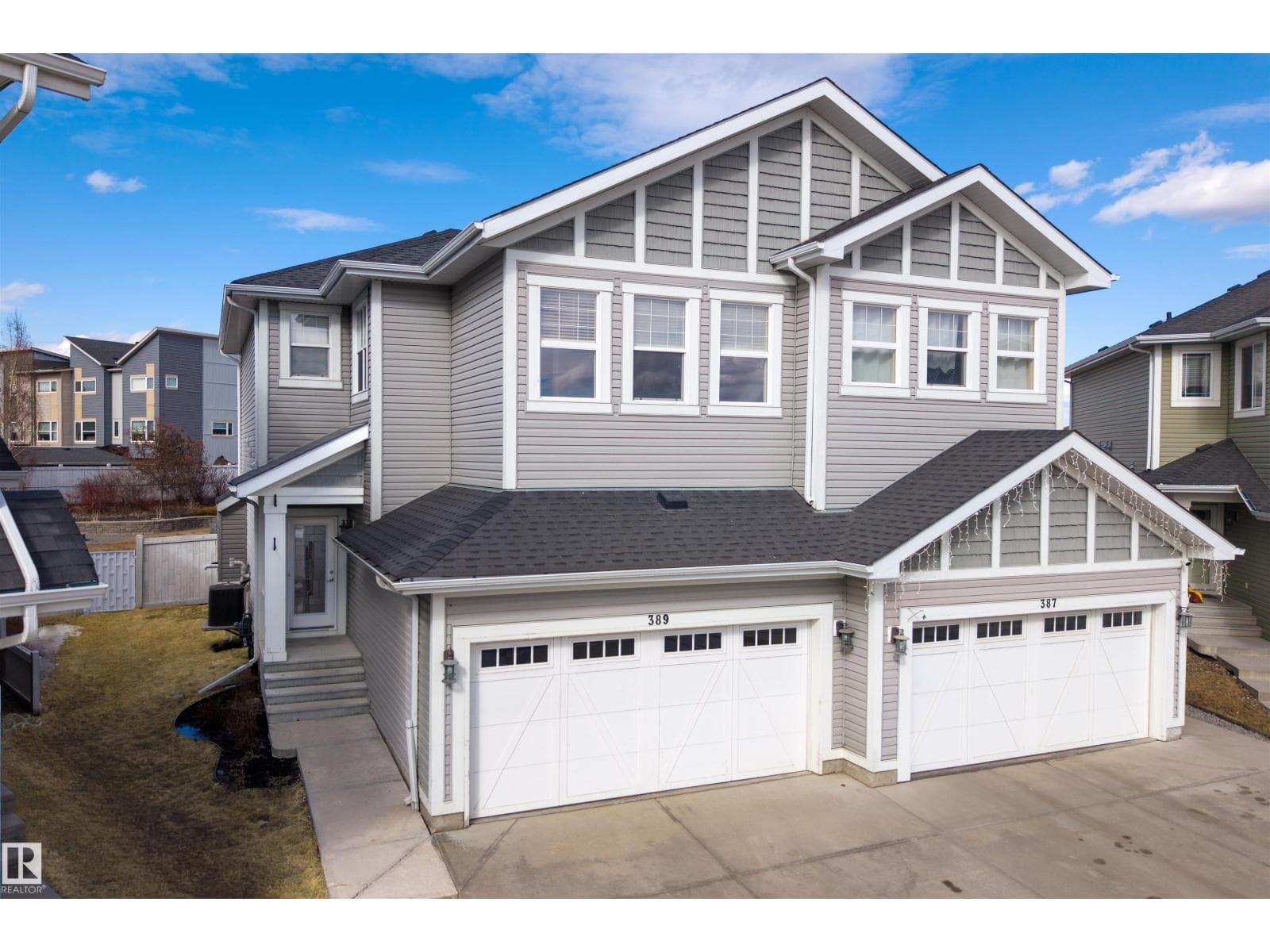 389 SIMMONDS WY