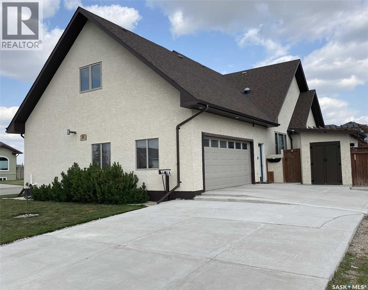 11 Robertson ROAD — photo 2