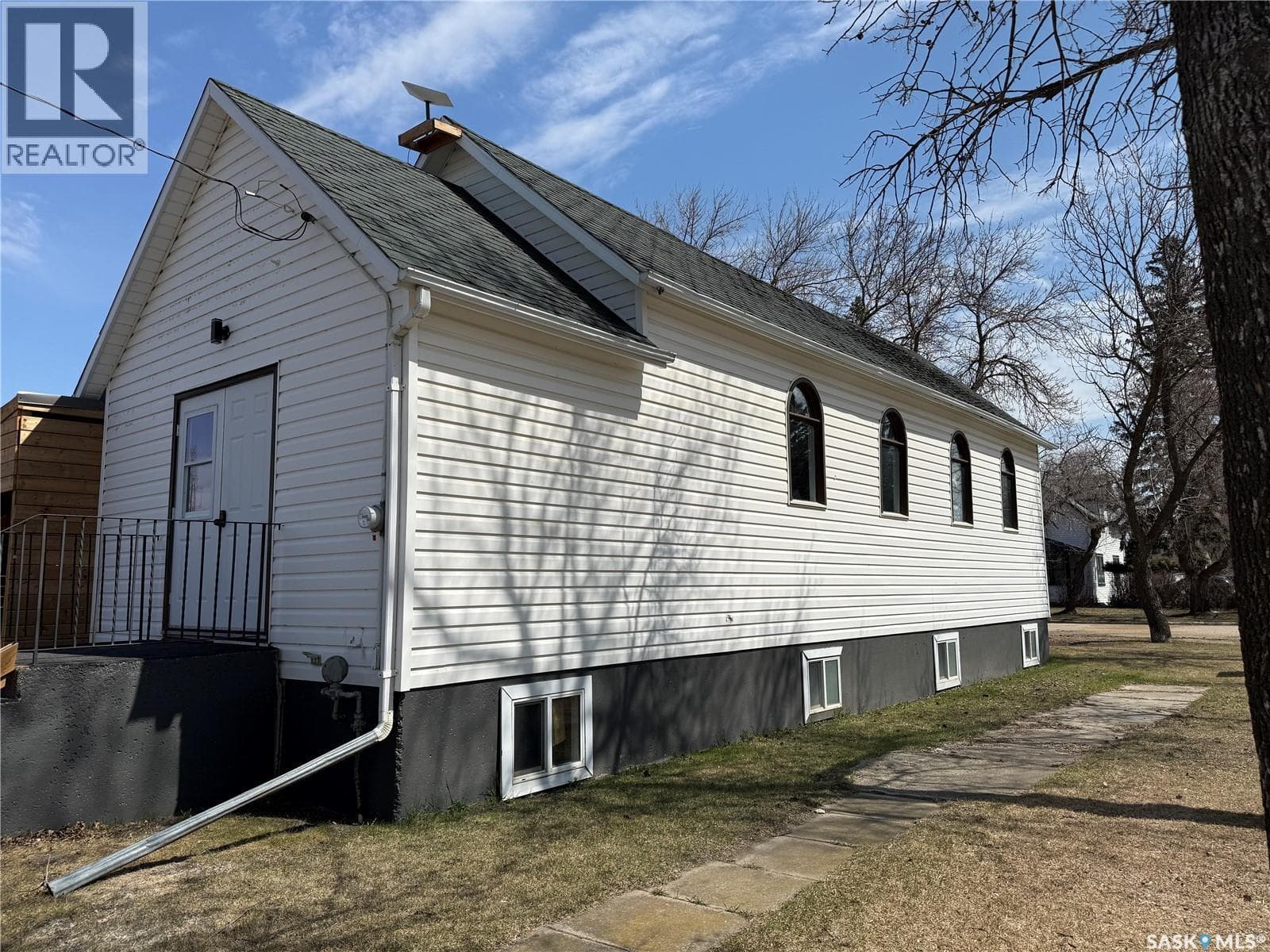 201 1st STREET NE