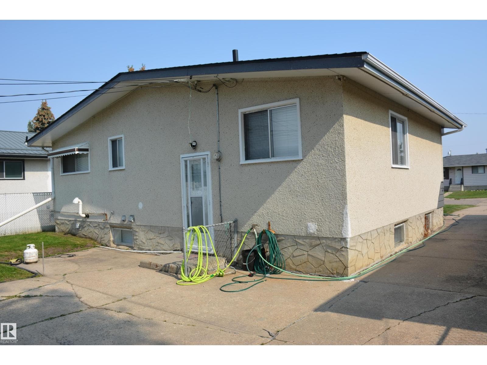 5506 56 ST — photo 3