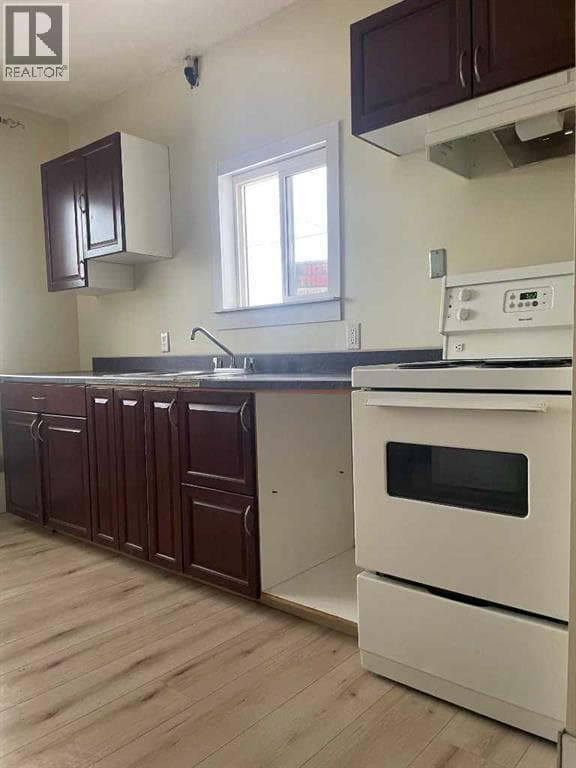 10915 104 Ave Avenue — photo 4