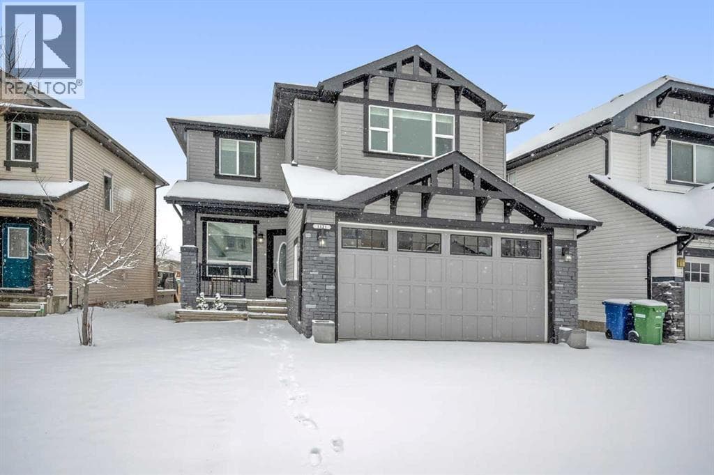 1121 Kingston Crescent SE — photo 2