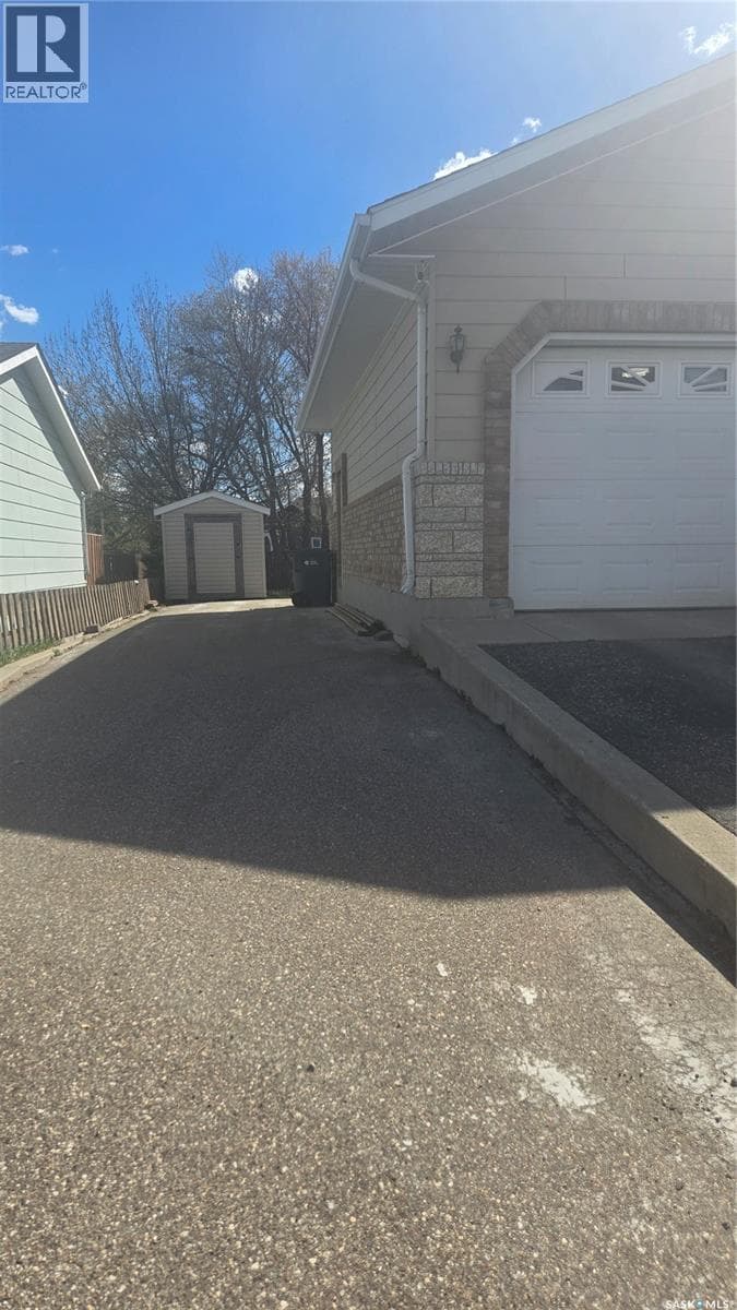 833 Peters AVENUE — photo 4