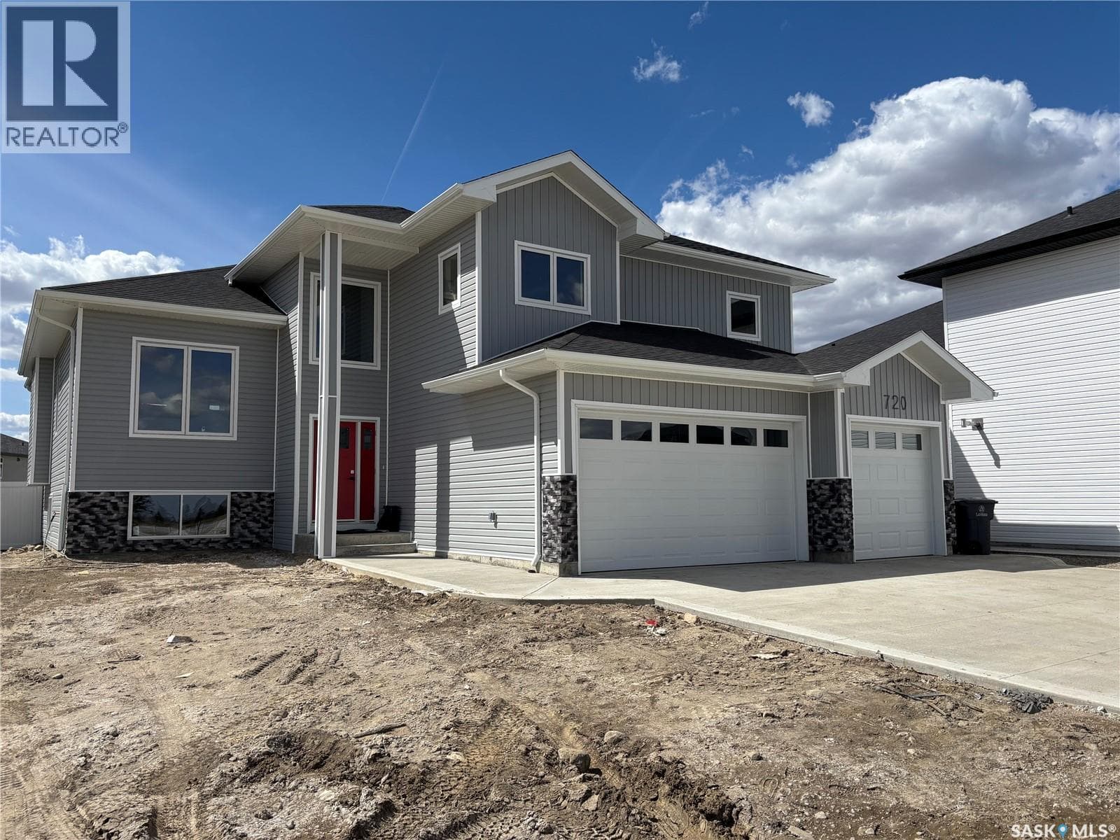 720 Weir CRESCENT — photo 2