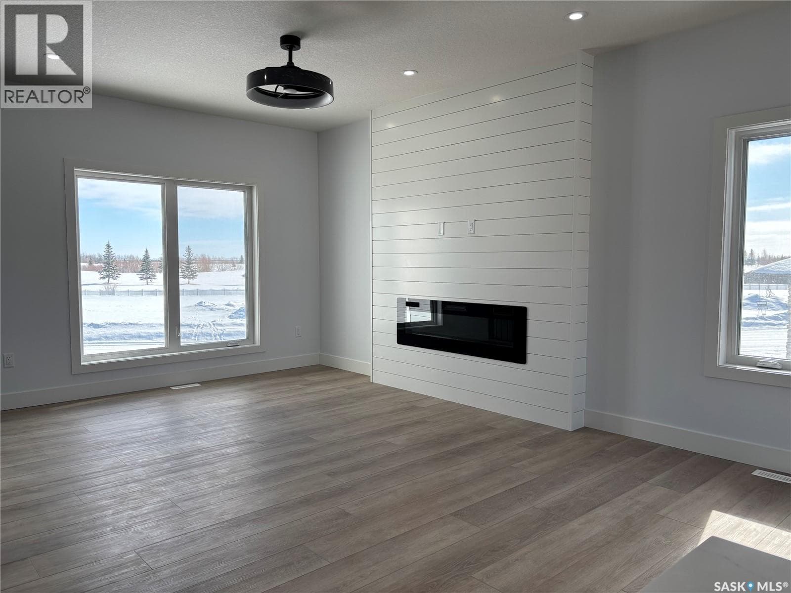 720 Weir CRESCENT — photo 4