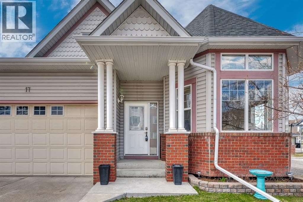 17 Prestwick Pond Terrace SE — photo 4