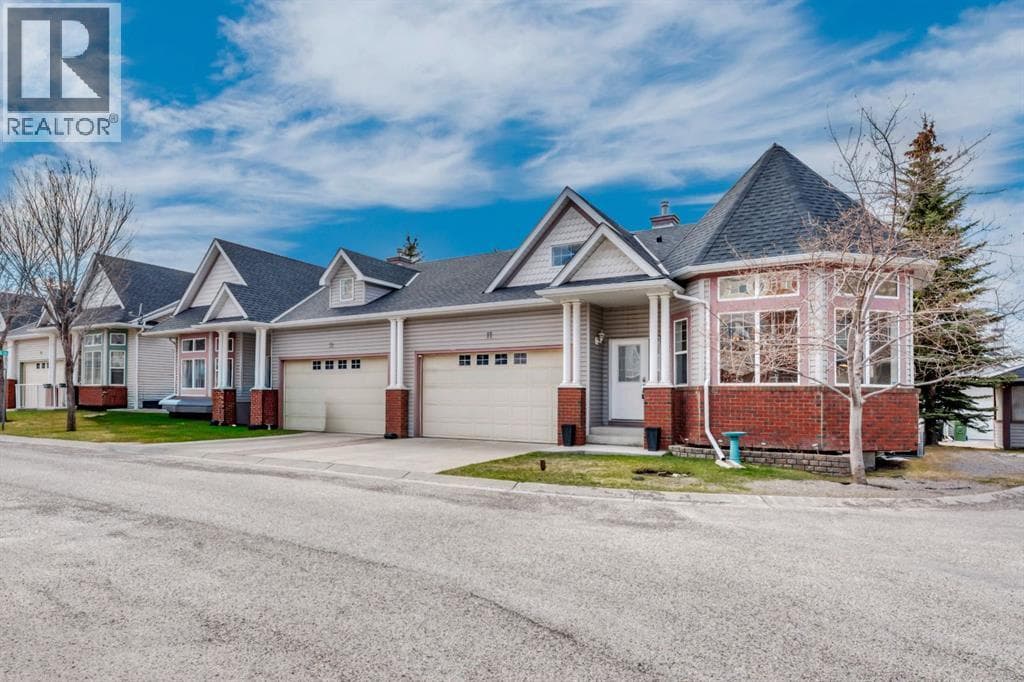 17 Prestwick Pond Terrace SE — photo 2