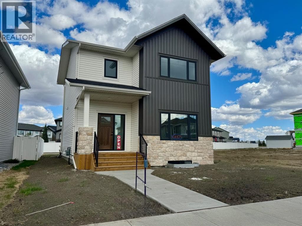 36 Memorial Parkway — photo 2