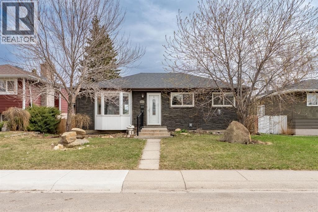9408 5 Street SE — photo 2
