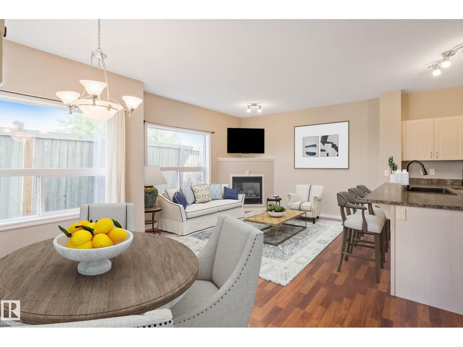 #59 3010 33 AV NW — photo 4