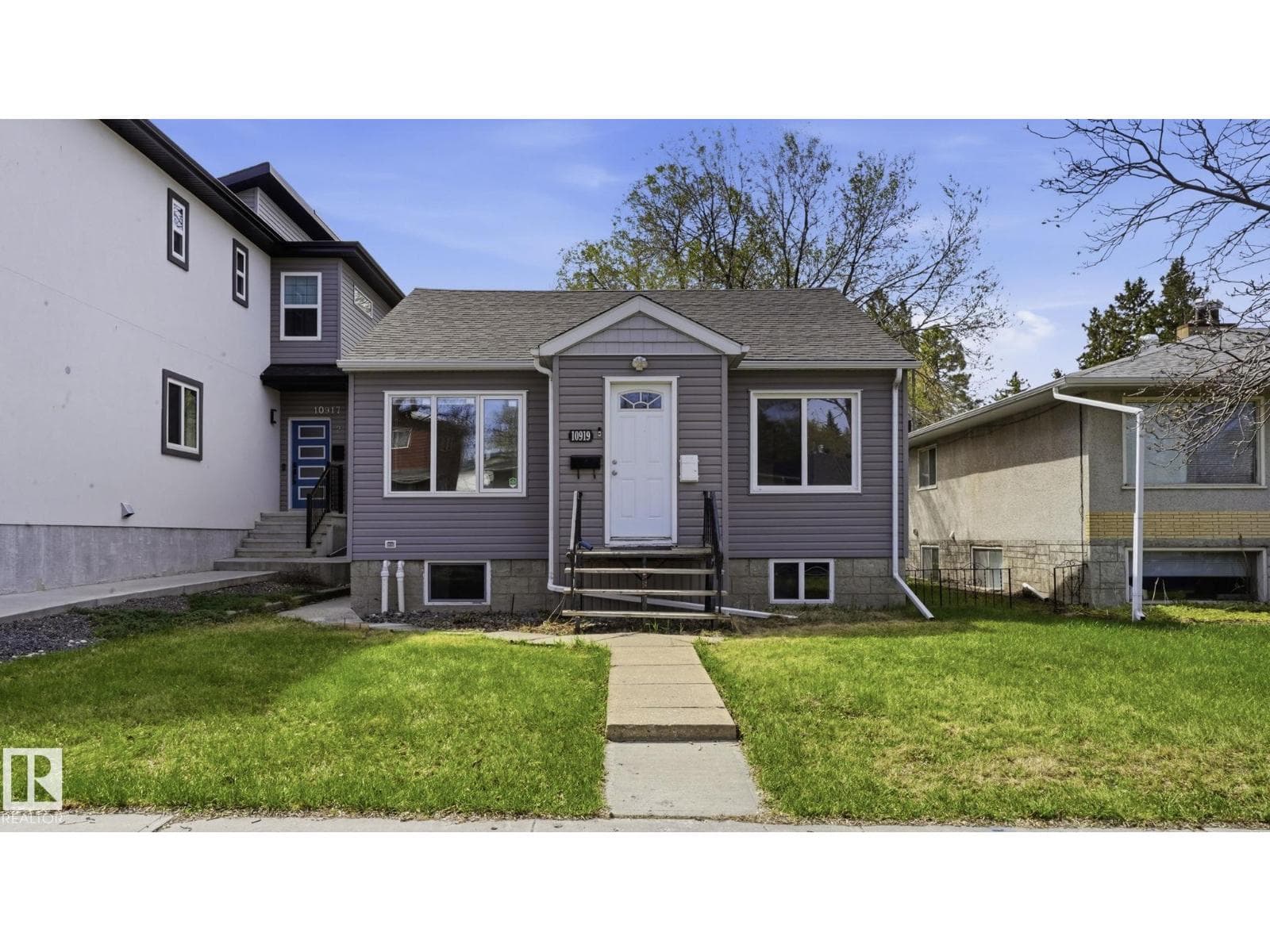 10919 68 AV NW