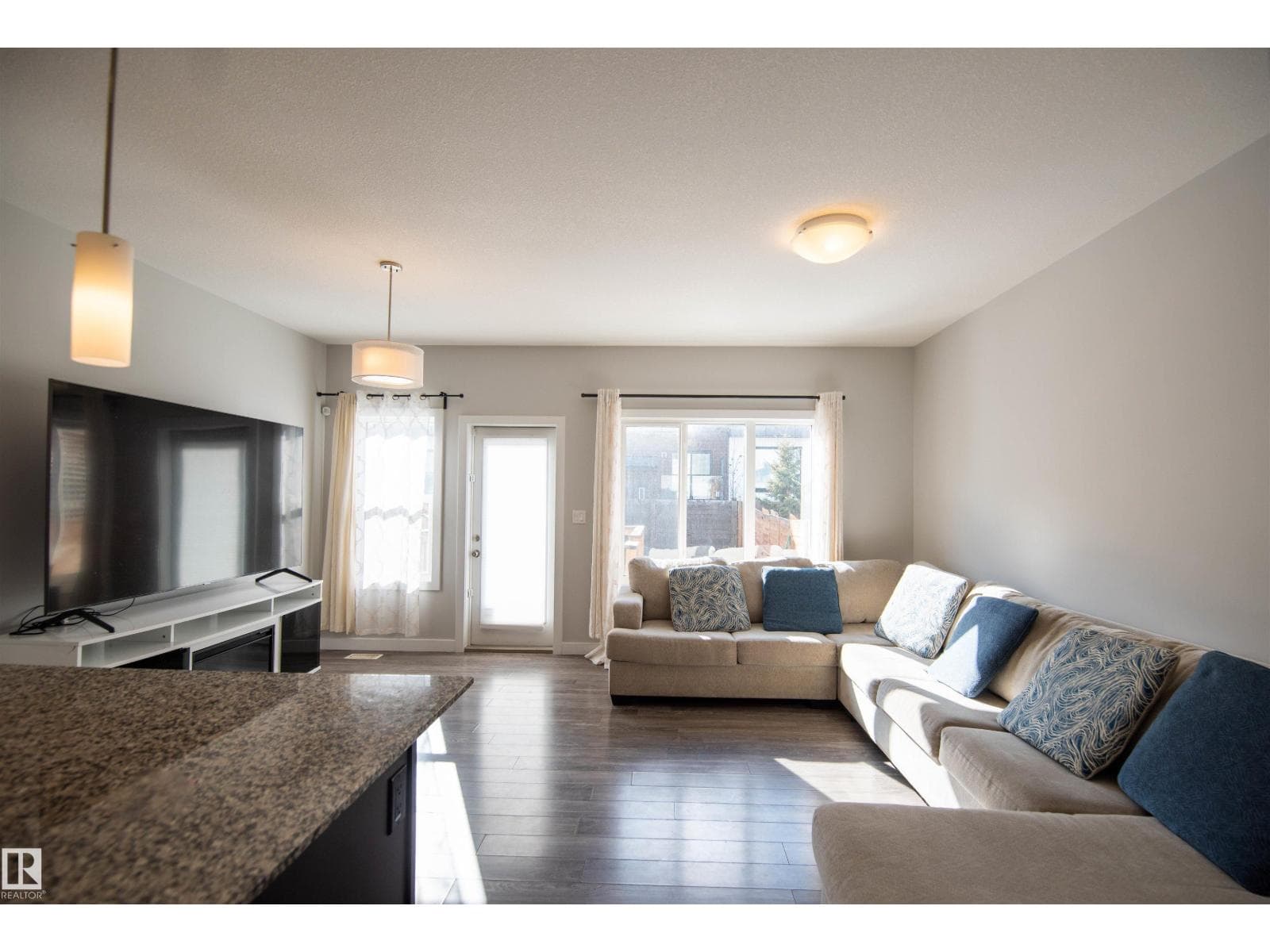 1793 KEENE CR SW — photo 4