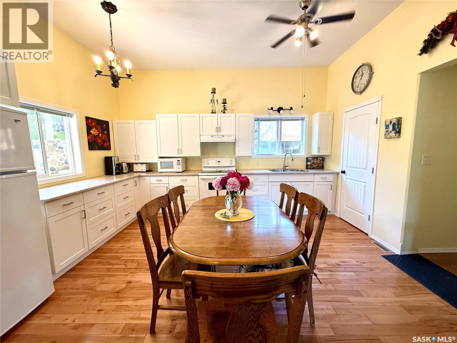 144 Lakeview DRIVE — photo 5
