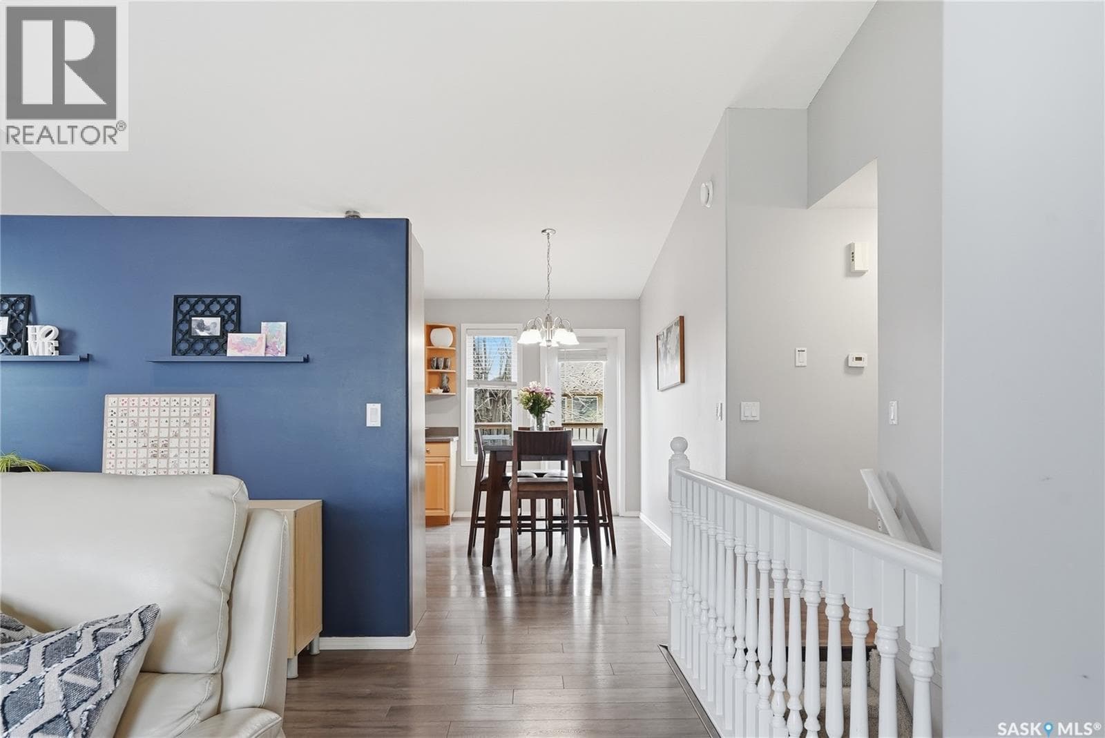 523 Pobran CRESCENT — photo 3