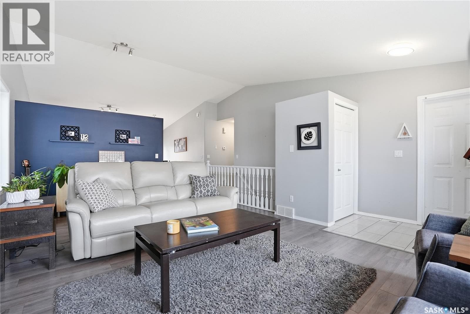523 Pobran CRESCENT — photo 4