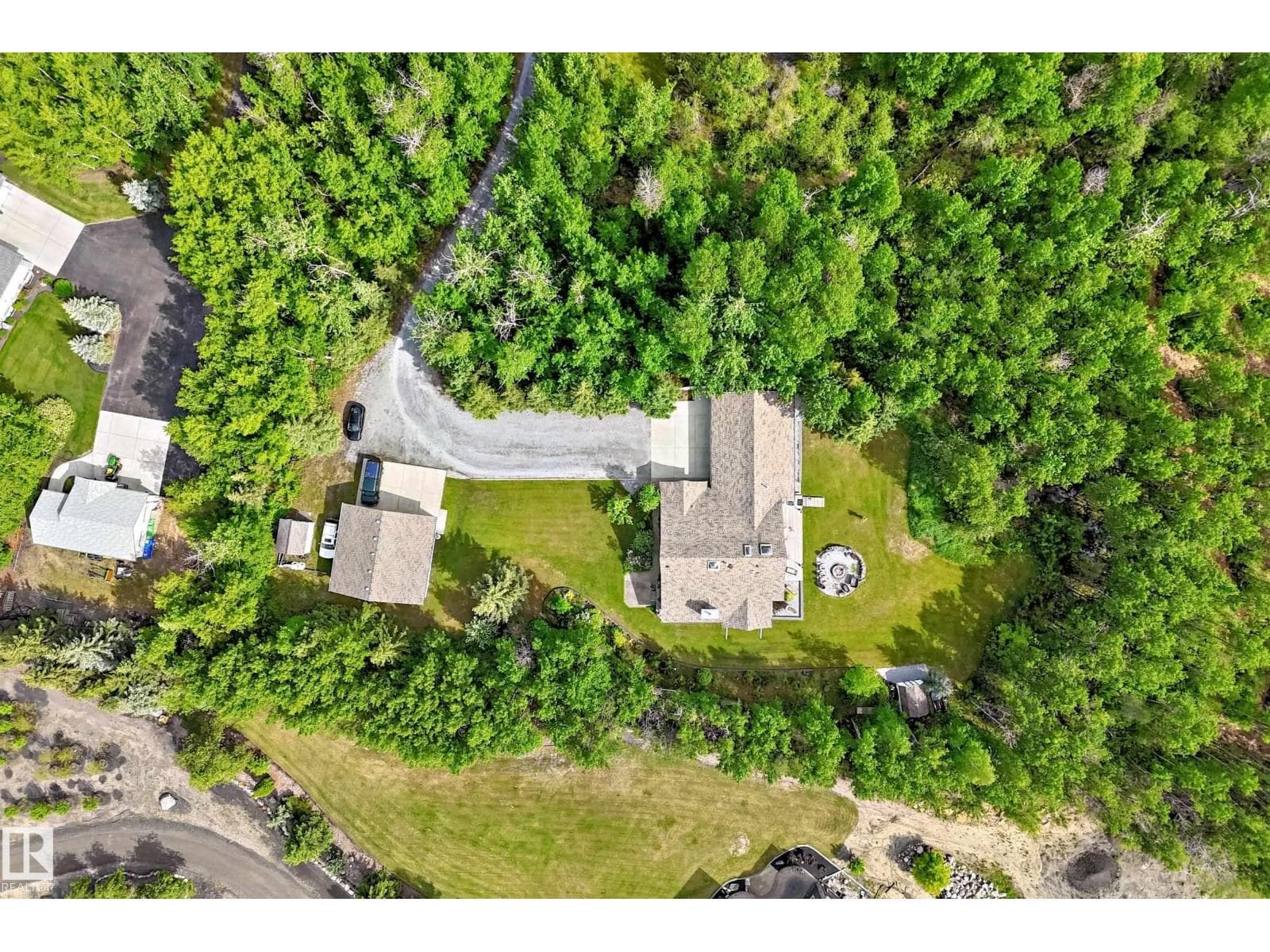 #7 52245 RGE ROAD 225