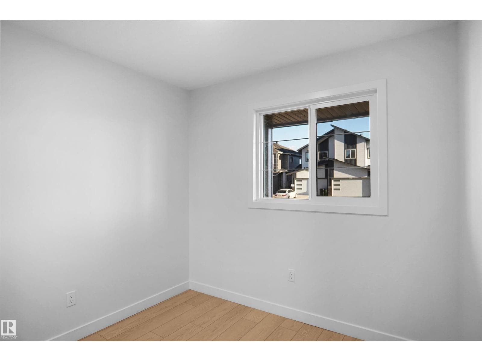 938 19 AV NW — photo 5