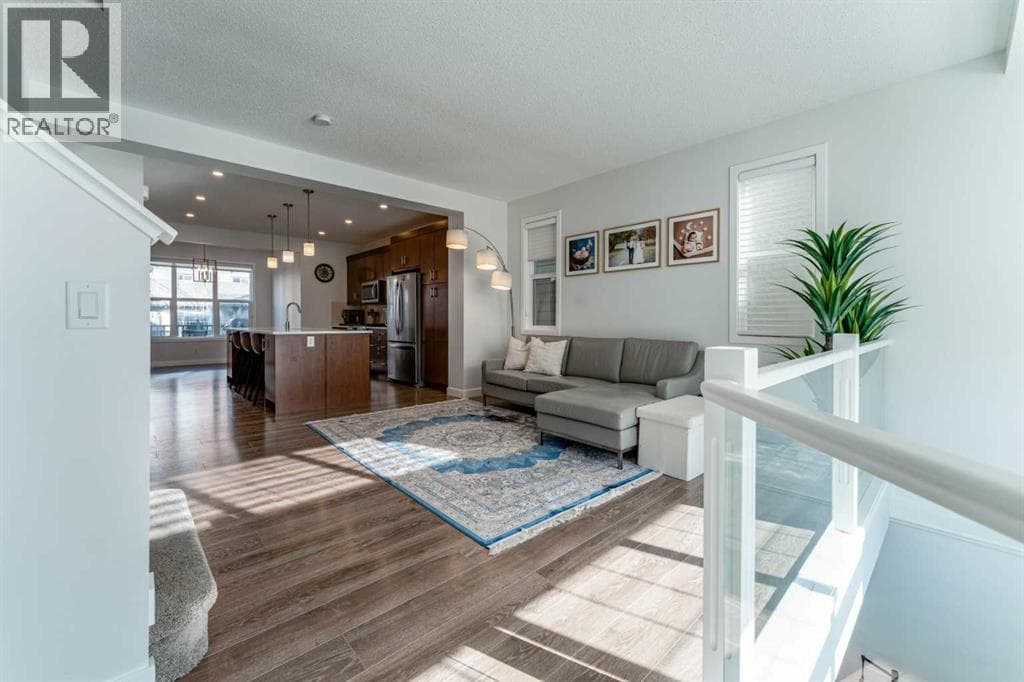 318 Masters Row SE — photo 5