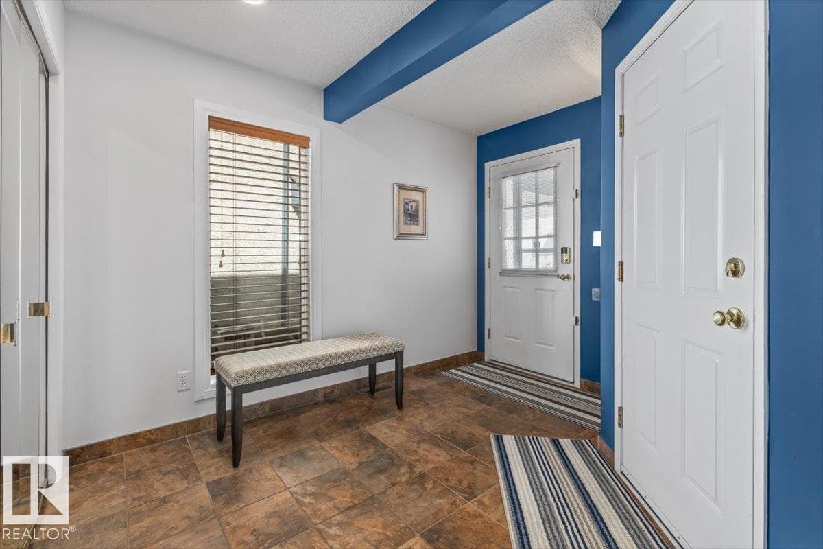 #10 85 GERVAIS RD — photo 2