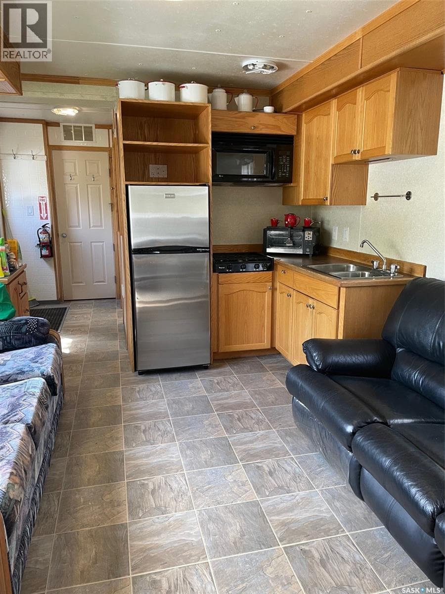 551 Willow AVENUE — photo 5