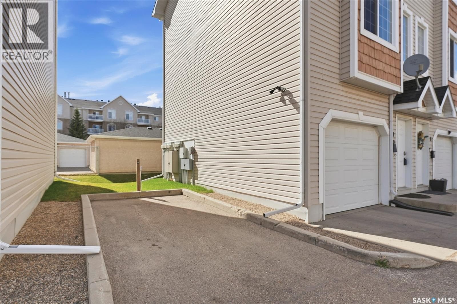9 243 Herold TERRACE — photo 4