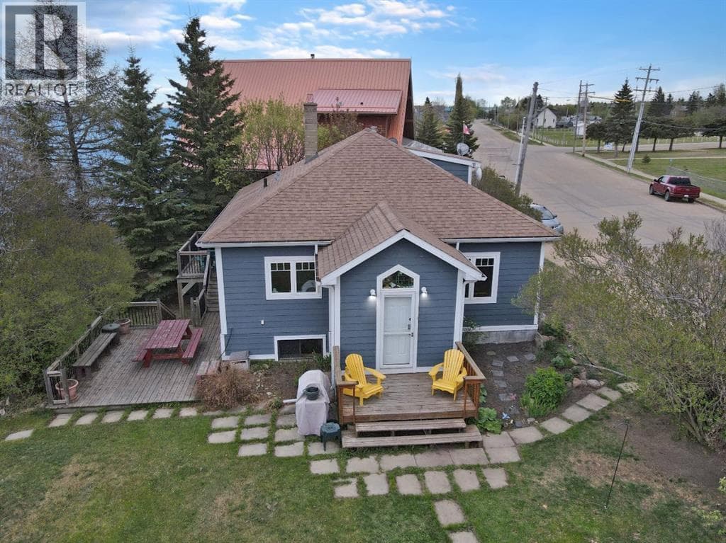 75 Peace River Avenue
