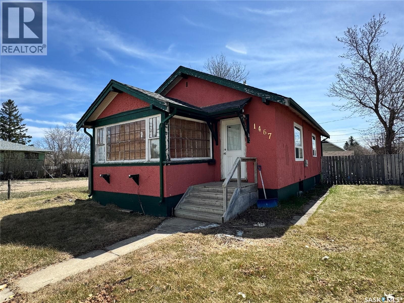 1467 15th STREET W